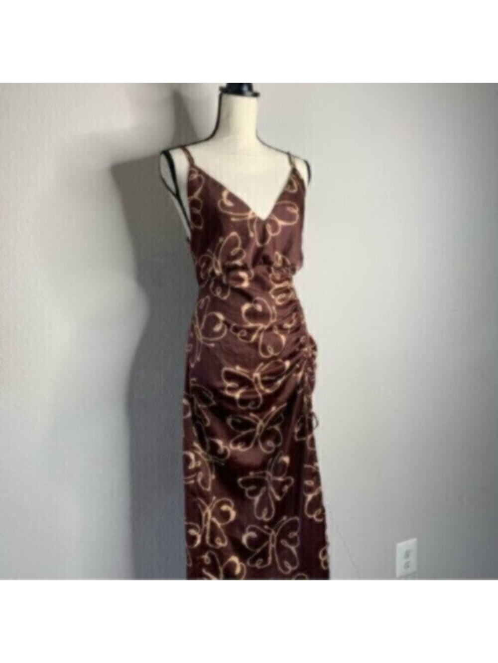 Urban Outfitters Brown & Cream Plunged Neckline Midi Dress - Picture 12 of 16